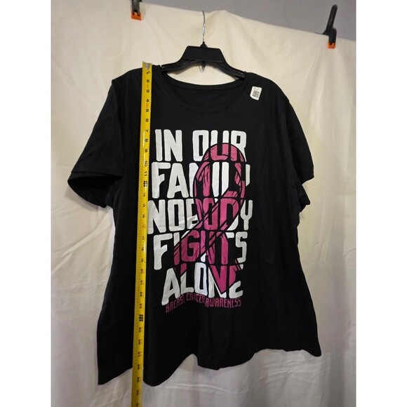 Gildan Women's T-Shirt 4XL Black Breast Cancer Awareness Ribbon IN OUR FAMILY - Picture 2 of 4